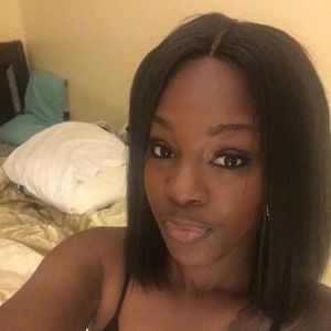 Meet your Posher, Desiree